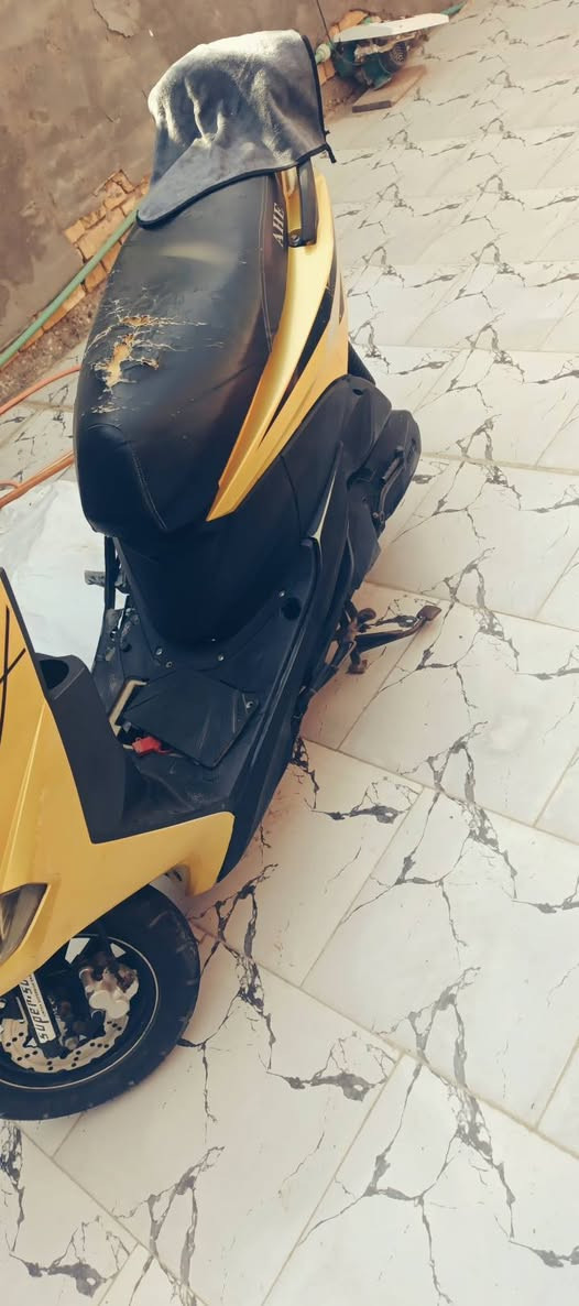 السلام عليكم للبيع
دراجه اف اس مكينه امتياز ياباني سرعه ١٢٠ 
لايت LED  نكره سلف  هندر 
السعر ٣٢٥ 🔒قفل:  مكان رفاعي 
للاتصال ***********
