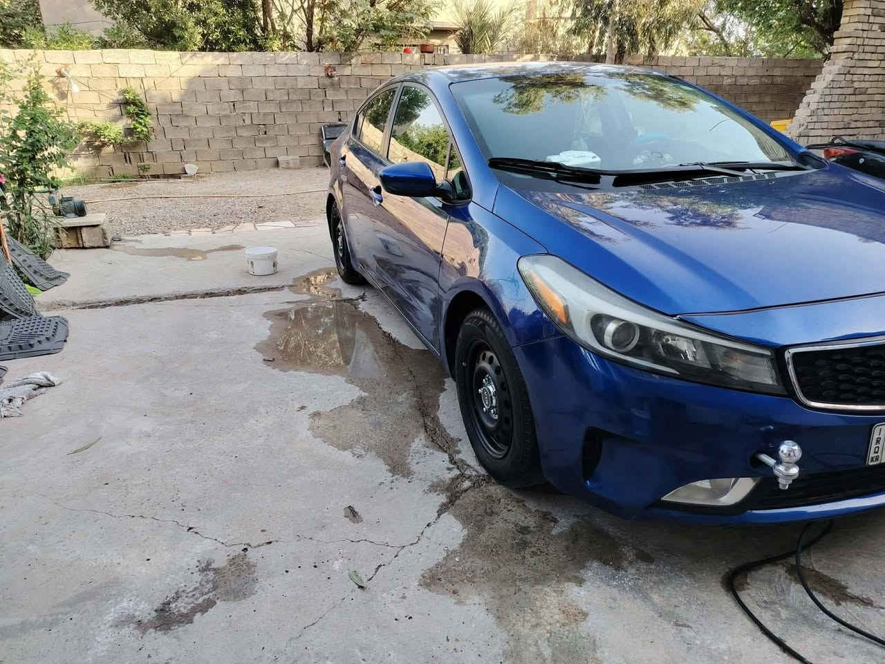 سلام عليكم سياره كيه فورتي 17 نص فول سياره حلوه وماماشيه هواي 95 ماشيه رقم اربيل سياره بأسمي تحويل ثاني يوم هاذ سونر كدامك اتصل ونتفاهم مكاني بغداد البلديات *********** رايده 110 وبيه مجال قليل حك جيه
