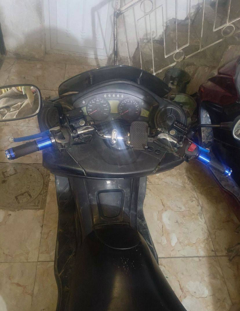 للبيع فوسه 0/10 للبيع جاهزه مجهزه كل عيب ما بيهه دراجه حلوه اوجديده اترايك وين ما ايعجبك دراجه عميه مو كير لايت منضومه زنزون خير من الله الدراجه هاذه رقمي ***********متواجد واتساب بيع مستعجل السعر (14)$ ورقه اوبيهه مجال مكاني مدينه الصدر
