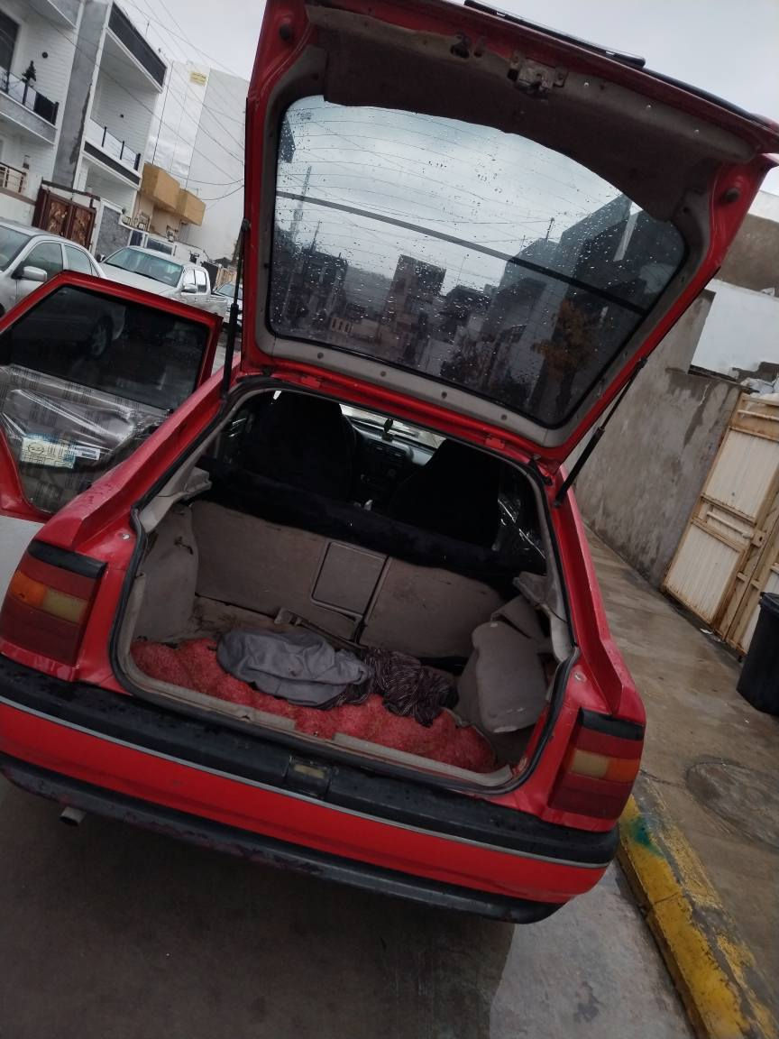 سە رە تا بە ناوی خودا ئۆپڵ مۆدیل 1994گیر مە کینە هه موو گیانی بە شەرت لە سەر دە قی شەریکە مەوەتەوە هه موو گیانی باوەڕ بکە تا لی نە خوری نازانی چی تامیکی هه یە پیشو دوای کە پسە دە عمو لیدراوی نییە موسو بڕاوەو رزیوی بە شەرت 4تایەو ویلی تازە 8ڕۆژە بۆی بەسرەواوە لایت فڵجەگەرمی هه موی شەریکە 
تا سەیری او سونوقی نەکیت نازانی چی سە یاریەکەو چۆن لە سەر دەقی شەریکە ماوەتەوە هه موو گیانی بەشەرت ئە فرشم لی بیمنەتم ماڵەکە زۆر بە پاکی ماوەتەوە سەنەویو وەکالەت بە شەرت سەیرەکە لە بەر چواوە وەسفی ناویت 

نرخی سە یارەکە 14گڵاو معامەلیکی براینە قەرزو قستم نیە گۆڕینەوەش ناکەم 
***********
وەتسئەپ فایبەر السليمانية, العراق
