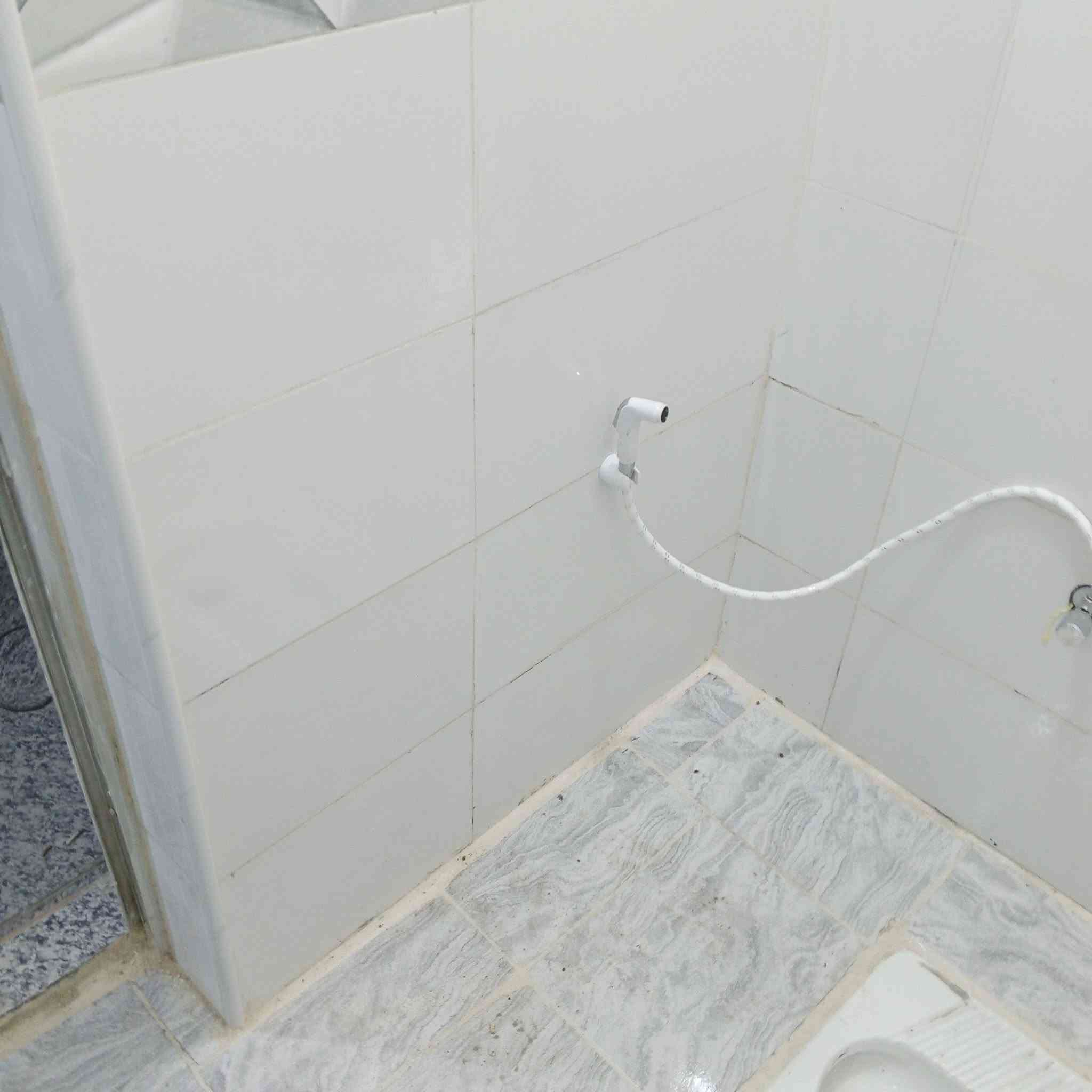 عمل سيراميك مع ارضيات طلس 
 الاتتصال على رقم هاتف ***********
