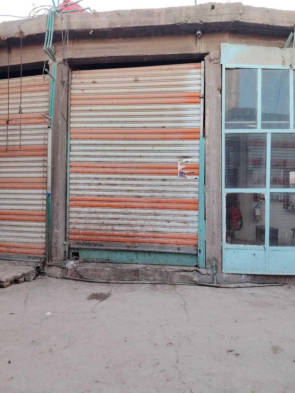 مرحبا محل للبيع 4في 2 طابو صرف شراي اتصل *********** سعره 29قفل
