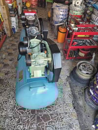 كمبريسر سنكل الهسوه خطين كهربائي وبنزين منفصل نضيف جدآ مال محل حجمه ٣٢...