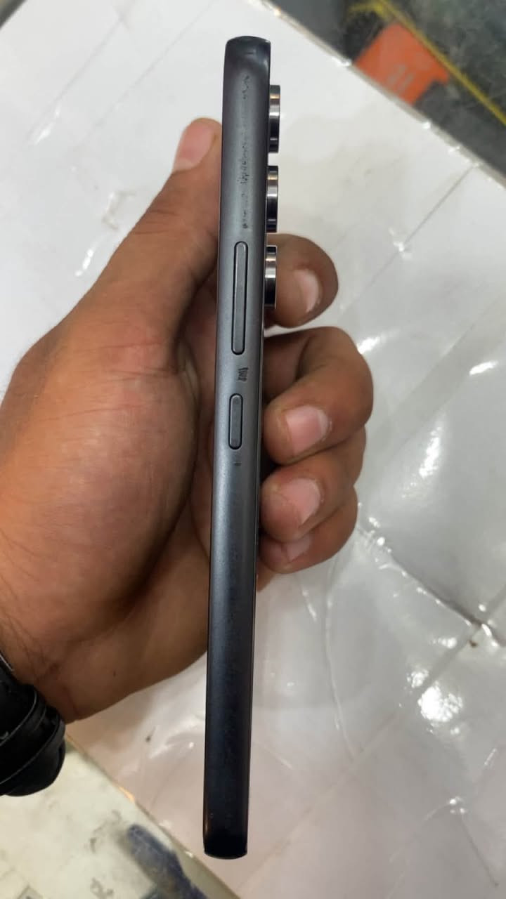 سلام عليكم
جهاز A54 5G ذاكرة 256 جهاز نظيف مامفتوح فقط فطر بالشاشه وكسر بسيط بالطرف وشاصي شخوط بسيطه جدا سعره 225 وبي مجال بسيط ***********
