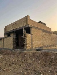 هيكل للبيع • 200م • حي الحسين