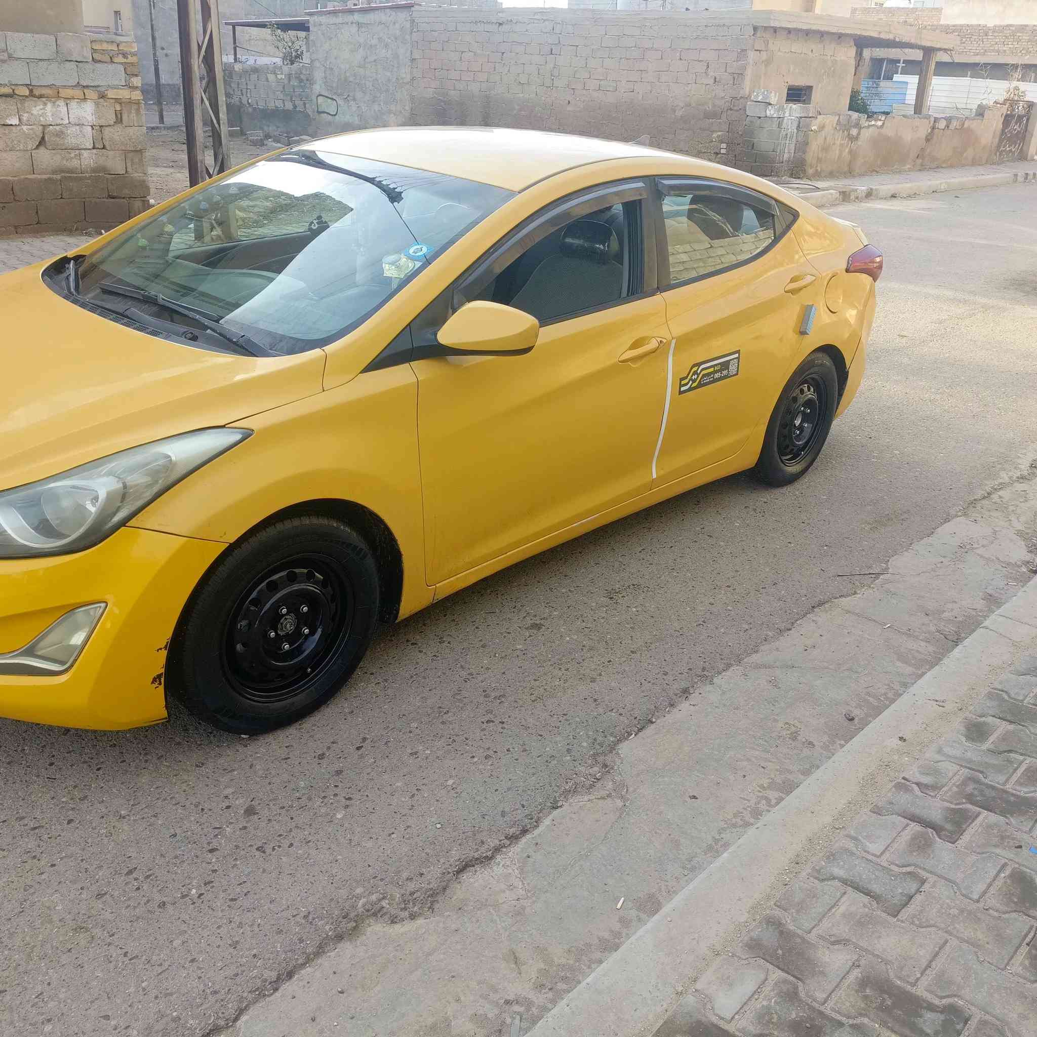 سلام عليكم
النترا موديل 2013وارد امريكي ضرر جاملاق وباب رقم بغداد بأسمي سعر 97 وبيها مجال حك جيه 
***********
