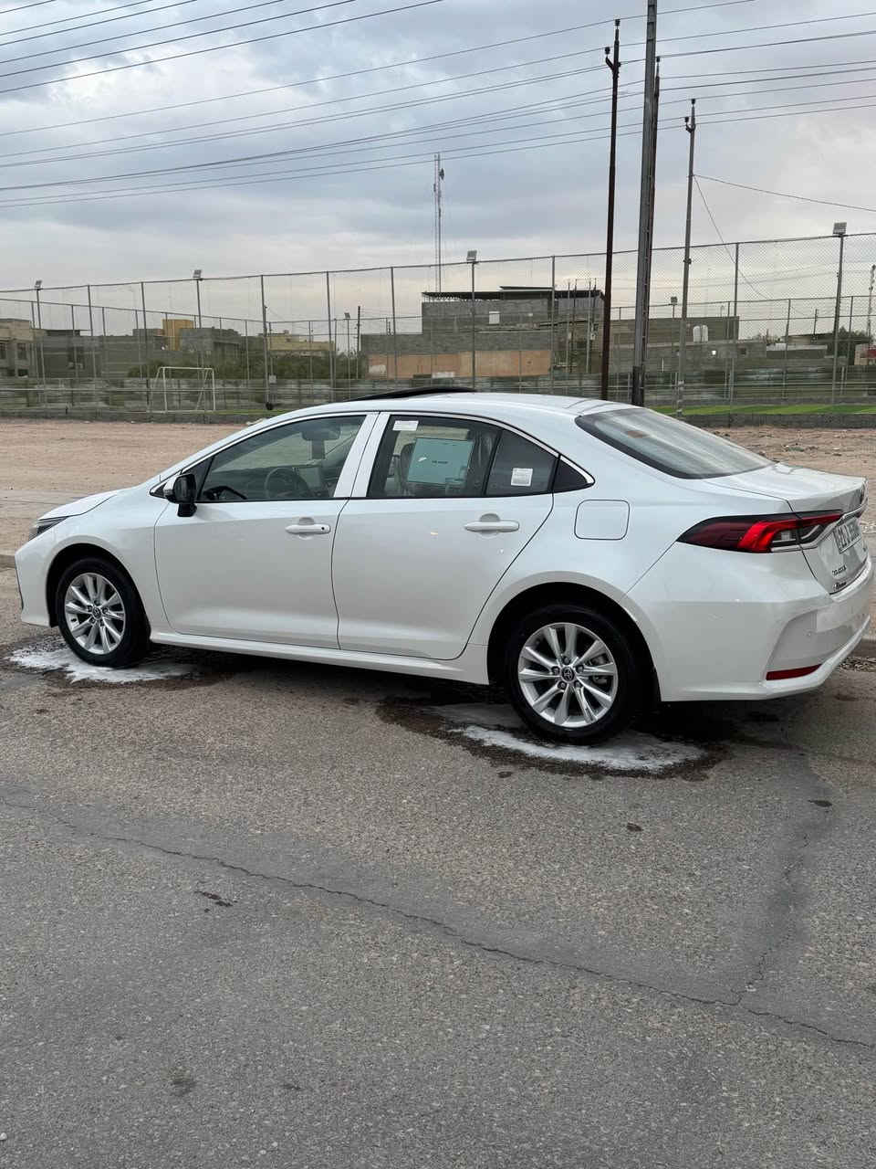 السلام عليكم لبيع كورله 2023 خليجي فقط بانزين فول مواصفات فتحه بصمه تبريد قطعتين شاشه كأمره حساس أمام خلفي مرايات شفط رقم جديد وسنويه جديد تريد تحويل وكاله سياره فول لأخير كفاله عامه ما عده بارد بسيط بل صندوق فقط وباقي كفاله كير مكينه حداده كله جديد تخم تاير كله جاهز …… مكاني بصره لسعر 180 وبيه مجال بصيط 
*********** البصرة, العراق
