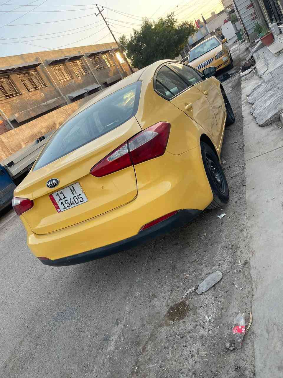 سلام عليكم كيه سيراتو مديل 15 خليجي فقط مبدل بيهه بنيد بدون دواخل كير مكينه جاهزة حداديه تخم تاير  صبغه جديده مناقصه شي مصفره هيه غرامه سياره بسمي تحويل مكان سياره بغداد الشعب سعر 88 بيه مجال قليل ***********
