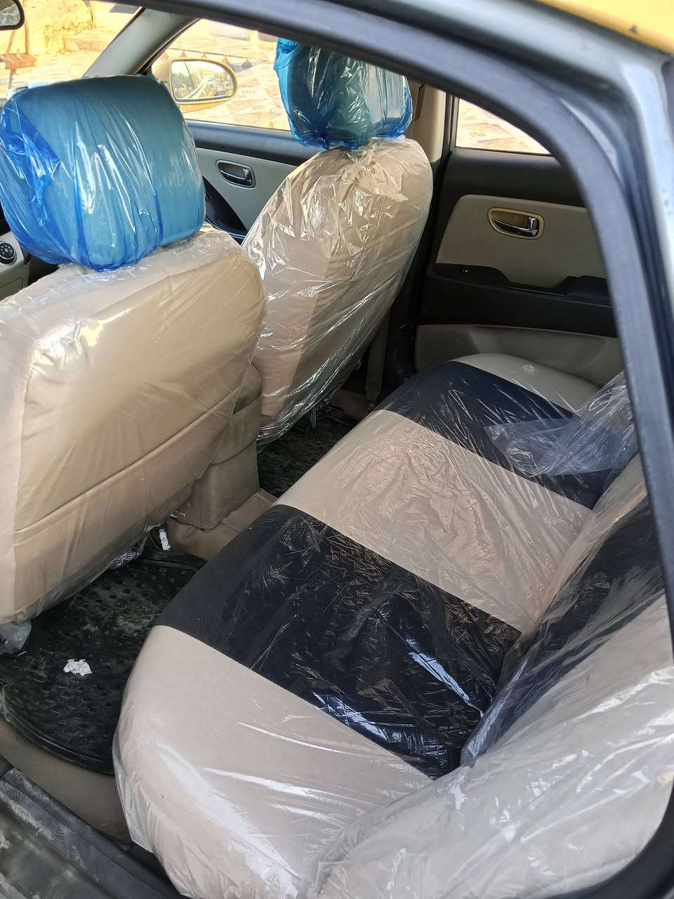 سلام عليكم
اقرا المنشور قبل لا تخابر 
النترا 2010 امريكي هيئه وغرامات مصفره هزه جديده طخم امامي وخلفي كلو جديد منضومه غاز بيها 
محرك 2000 بي بخار كير شرط 
تخم تاير جديد 
سلايت بيها تحكمات استيرن 
شاشه وكاميرا 
ضرر جاملغ اليمين بدون دواخل 
السياره كود واحد وجاهزه من كلشي 
شرعيها بحي صدام يريد تحويل اني عندي وكاله بيها 
مكاني ايسر حي سكر 
نقد فقط ماابيع مقدمه 
***********
