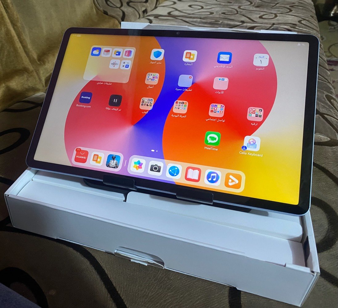 ايباد HUAWEI MATEPad SE للبيع 
للفئات المتوسطه 
مواصفات ::
الشاشة: 11 إنش IPS LCD
الدقة: 1920×1200 (FHD+)
المعالج: Kirin 710A
الرام: 8 جيجابايت
التخزين: 128 جيجابايت
البطارية: 7700mAh
الشحن: حتى 22.5 واط
الكاميرا الخلفية: 8 ميجابكسل
الكاميرا الأمامية: 5 ميجابكسل
الصوت: 4 سماعات ستيريو
النظام: HarmonyOS

المميزات

 شاشة كبيرة وواضحة.
 بطارية تدوم لفترة طويلة.
 صوت ممتاز بفضل أربع سماعات.
 تصميم معدني أنيق وخفيف.
 مناسب للدراسة، اليوتيوب، التصفح، والاجتماعات ويشغل كذلك بوبجي وبيس مبايل 

السعر : 290 الف 
الموقع : البصره - الكزيزه
التواصل على الرقم : ***********