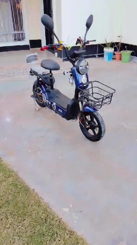 سلام عليكم دراجه شحن للبيع حجم 14 شركت ريان كامله مواصفات السعر 275 وبيه مجال قليل الرقم /***********
