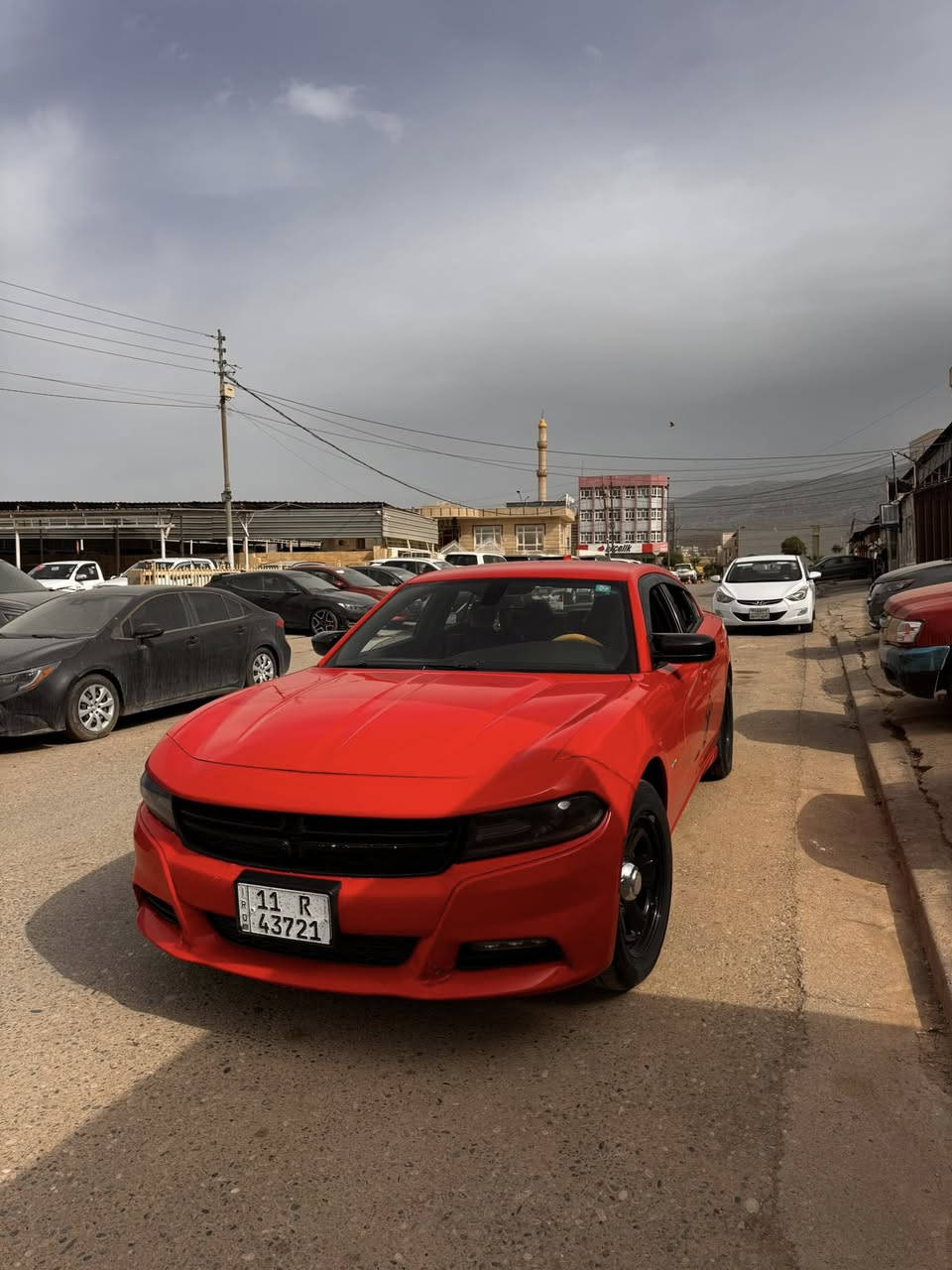 السلام عليكم جارجر 2018 هيمي حادثها قطعه وحدة فقط جاملغ امامي شبر واحد صور الحادث موجوده سياره مكينهV8 خير من الله كير ومكينه والسياره بيها منظومه غاز80 لتر سياره ناعمه وحلوة ومواصفاتها معروفه كشناتها جلد حضن مابيها اي نقص سعرها 190وبيها مجال 
للاستفسار ***********
***********
