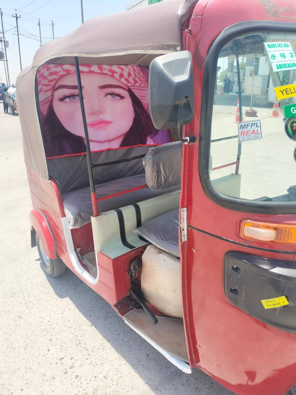 السلام عليكم تكتك موديل 18 رقم او سنوية نكليزي تحويل ثاني يوم تكتك حلوه كاملة كبل الشارع مكينة 20 
العنوان بغداد مدينة الصدر 
رقم الهاتف ***********
السعر 5000 او بيهه مجال
