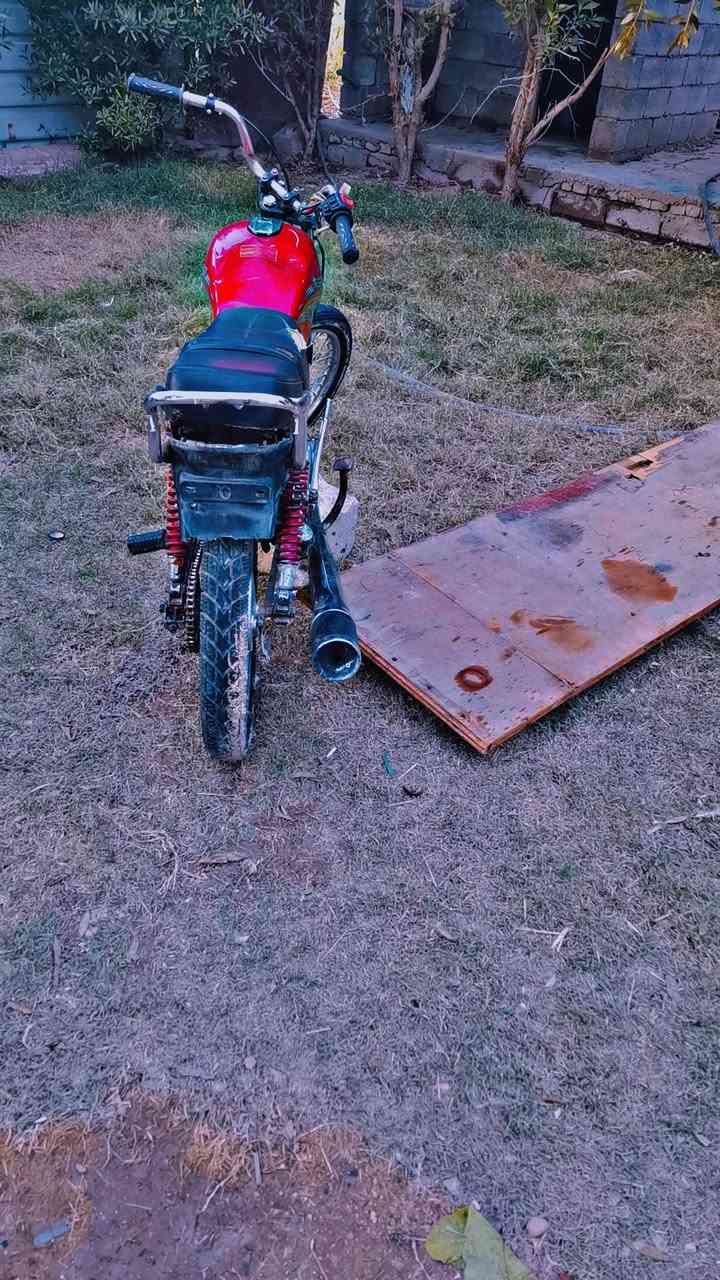 السلام عليكم خمسة كير للبيع شغالة وتمشي لاصرف لادخان مكينة ناعمة
السعر ١٦٠وبيها مجال
مكاني بغداد البياع الشرطة الخامسه ***********
