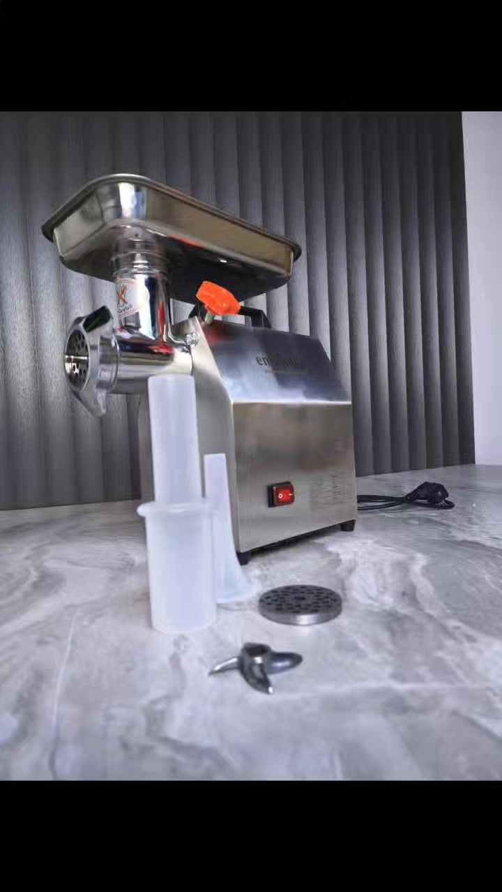 مثرامة صناعية للمشاريع والاعمال الصغيرة

 حجم 12 انج ستانلس ستيل من امبليوم 

🔺هيكل معدني
🔺قدرة 900w 
🔺 ملف نحاس 100%
🔺٢ قوالب للثرم مع سكين احتياط
🔺معدل ثرم 150kg/h
🔺ملحق صنع الصوصج
🔺وزن المثرامة 20kg
🔺 الابعاد: 41cm x 28cm x 65cm

🔺ضمان سنة من تاريخ الشراء

‎ يوجد توصيل  لجميع المحافظات 🔺
‎

للحجز مراسلة الصفحة


**إذا كنت صاحب هذا الإعلان وتريد حذفه لأي سبب، رجاءا أرسل رسالة إلى الدعم الفني**