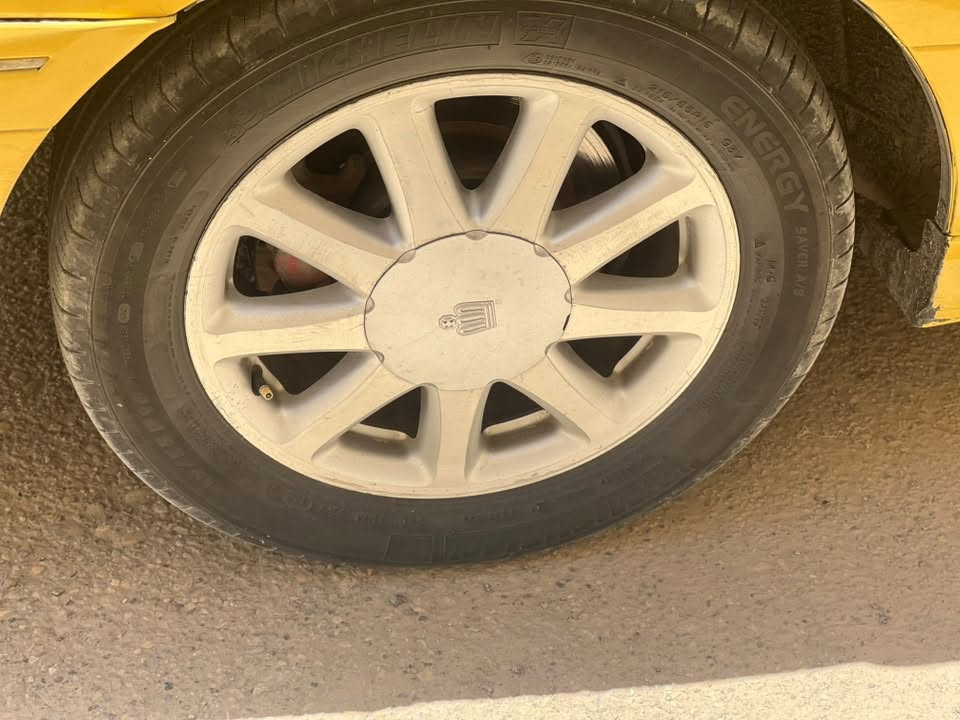 ويل نجمه هوه وتايراته البيع وكباته تايرات نص عمر  مكاني ناصريه سعر  350 تصل عله رقم ***********
