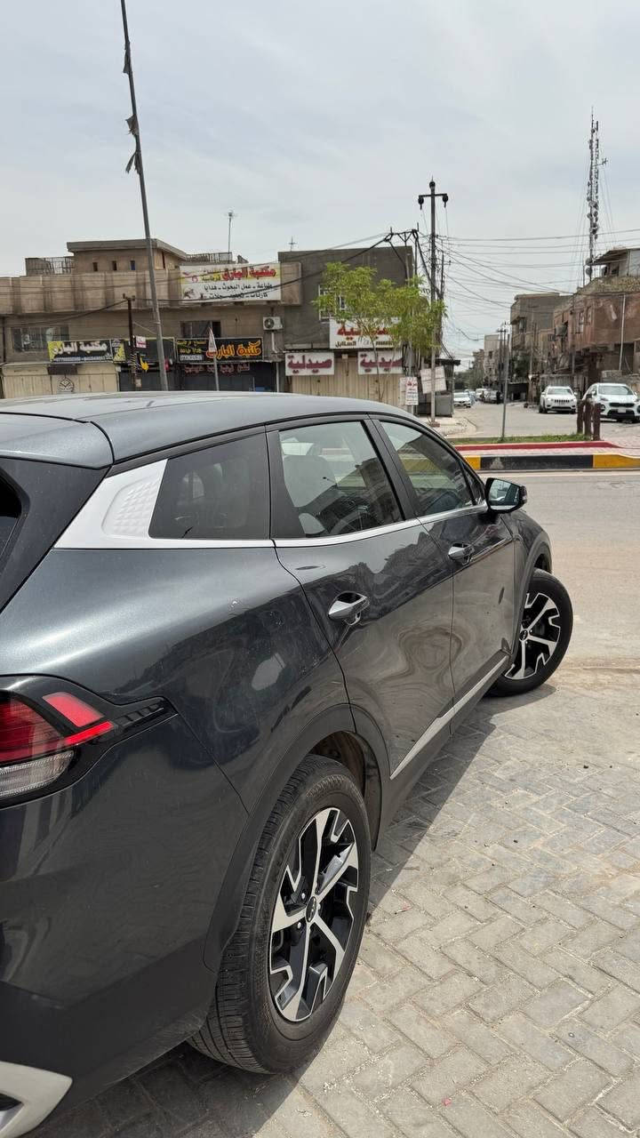 سلام عليكم ....

كيا سبورتج وارد امريكي 2025 مواصفات EX فول مواصفات عده البانوراما
بصمه تشغيل 💎
تشغيل عن بعد 💎
كشنات هيتر 💎
كرسي كهرباء 💎
سايد بريك بصمه 💎 
قطعتين تبريد 💎
ويل 18 كروم 💎
مكينه 2500cc💎
كير 8 نمر 💎
اشاير مري 💎
لايت عدسات زنون 💎
كشنات جلد 💎
ضرر السياره جاملغ بارد فقط و بنيد صبغ فقطط غيرها كفاله عامه السياره 
مكان السياره بغداد الشعب 
***********
سعر 185 وبيها مجال للشراي
