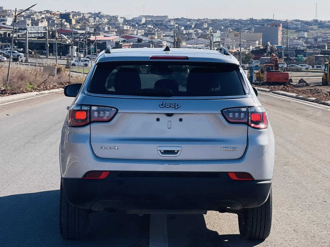 سلام عليكم        واتصاب. ***********📞
سلاو. جيب كومپاس موديل 2024
السعر 118$ومجال
سياره بدون دواخل و بدون ايرباك✅  
 بجم خلفي و امامي كبس          
سياره. مو عام صبغ بس ابيع عام 
شرط تترقيم شمالي 
مواصفات 
شاشه كبير 
كاميره 
فورويل 4X4 
ويل كروم 
كشنات جلد
بريك بصمة
رادار امامي
تحكم سترين
رادار جنابي…
                   واتصاب. ***********📞
