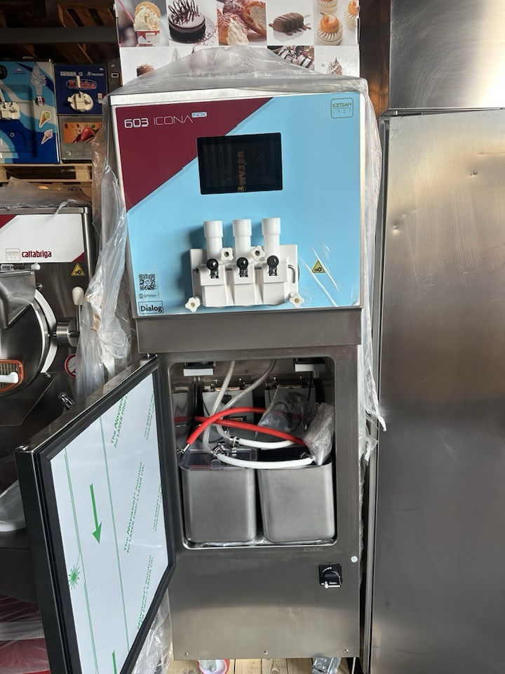 كل رمضان و انت طيب يا حبيب 🌙
دائمآ احدث الموديلات ايطالية 🇮🇹
📍العنوان : مقابل تيرمينال سليمانية 
للاستفسار يسعدنا تواصلكم معنا على  بيس الأرقام التالية
*********** 
WhatsApp: 00393899265052
