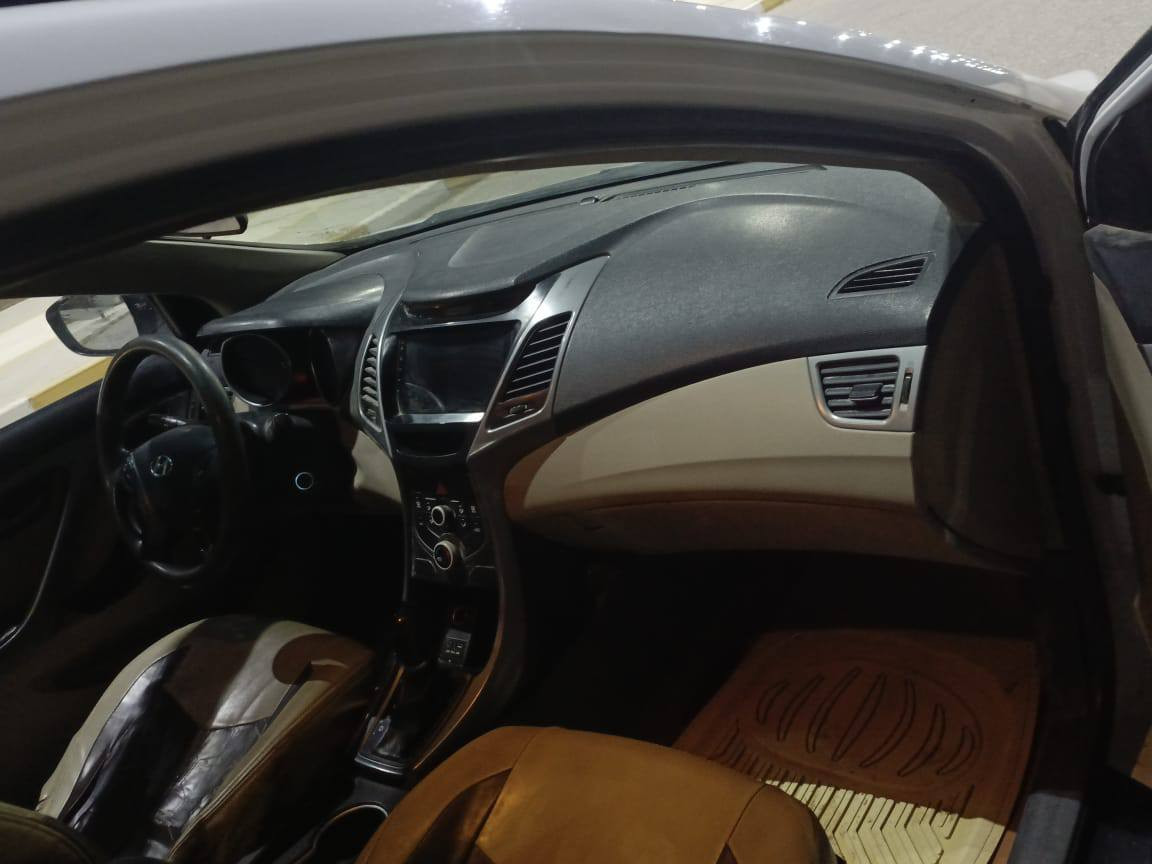 النترة موديل 2015خليجي تحول ثاني يوم راعيها ايريد تحويل محرك1600دوش محرك وكير كفاله حداديه 80سيارة جاهزه
من كلشي 
بيها باب الورة مبدل ودوسه معمرة وجاملغ امامي معمر 
السعر 95 وبيها مجال قليل  اتصل ***********
