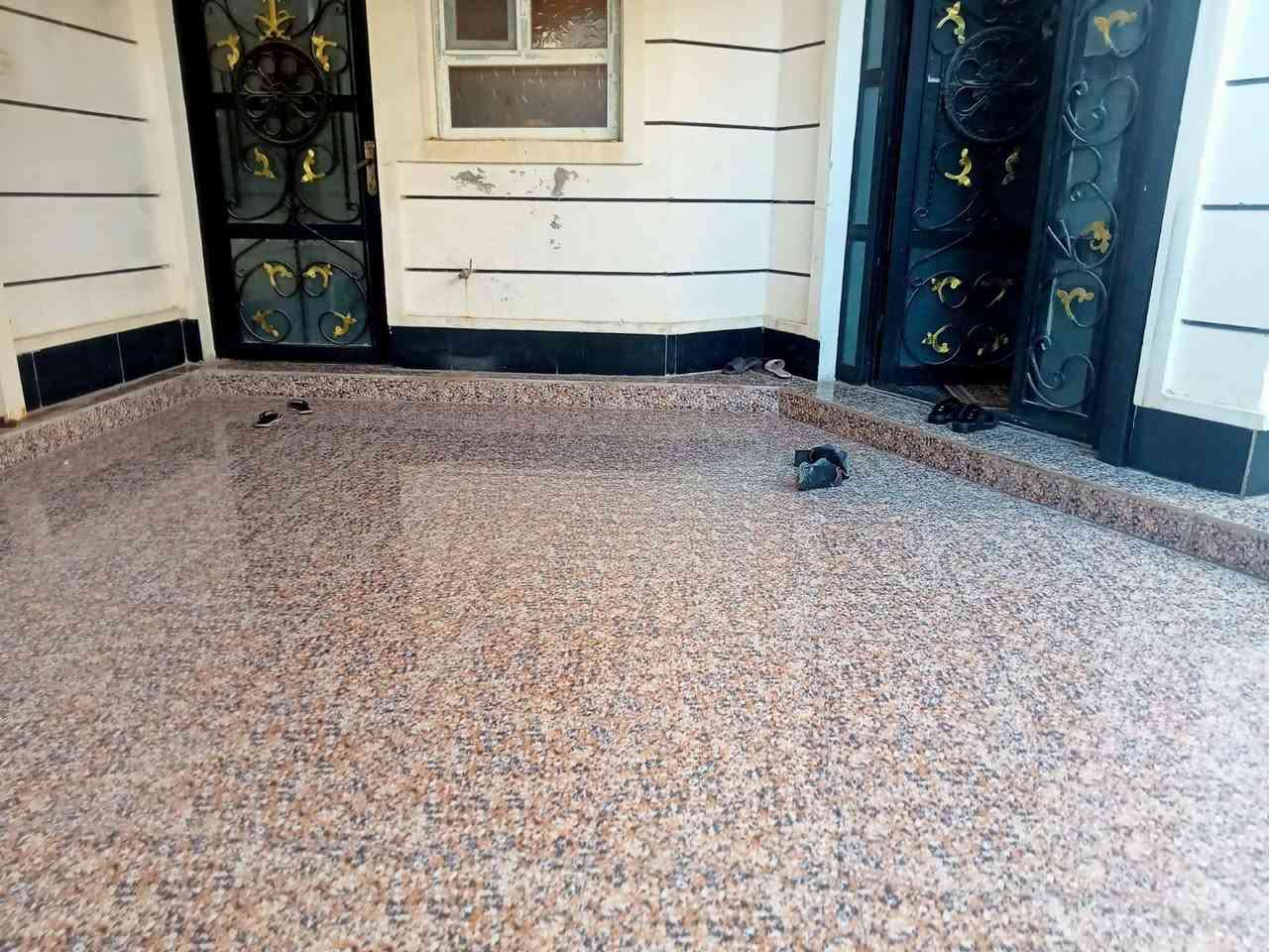 بيت طابقين حديث للبيع 
المساحه 315متر
السعر 200مليون قابل للتفاوض 
جنس العقار طابو زراعي سند 25
عرض شارع 8متر تبليط خدمات كامله
العنوان الرمادي شارع 40قرب ماركت القيصر
________________________

للمزيد من التفاصيل يمكنكم زيارة مكتبنا 

مكتب العين العقار ع شارع 40 مدخل الصوفيه الثانية 

او الاتصال على الارقام 

***********
***********
***********
