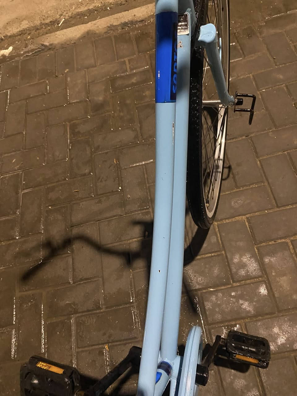 السلام عليكم بيسكل سياحي للبيع ماله باله موديل ٢٠١٩ البيسكل غراضه كامله برغي ما ناقصه البيسكل فول نضافه تجي وتشوف بعينك للبيع السعر ١٥٠ وبي مجال مكاني البصره خمسميل والي يحب يتفضل خاص هذا رقمي ***********
