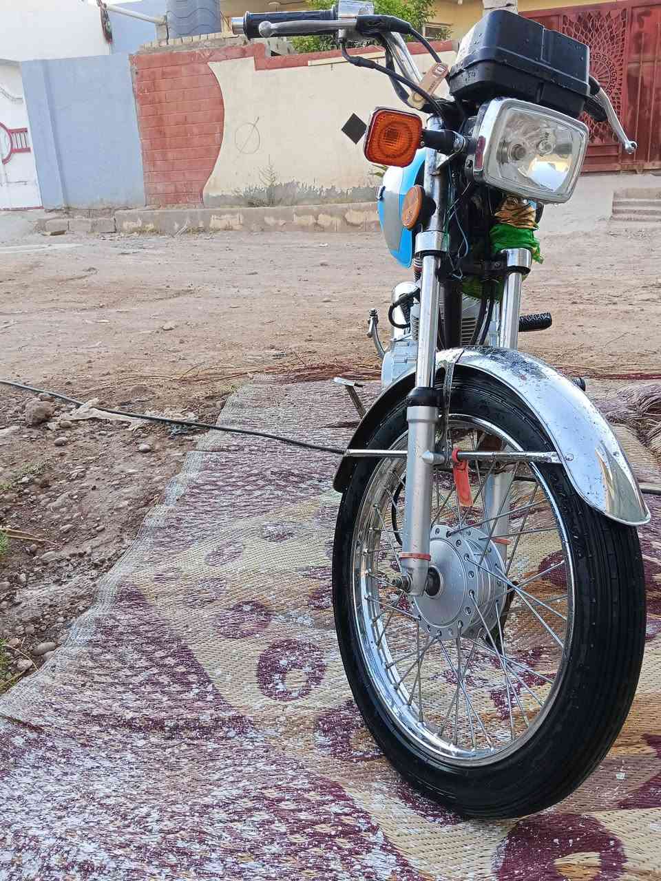 سلام عليكم دراجة نامه مديل 2025نضيفه كهربائية تهة شغاله ال محرك لا تبخير ولا تنقيص دراجه كاملة اي نقص با بيهة مكاني الحسينيه مال راشديه رقم***********

