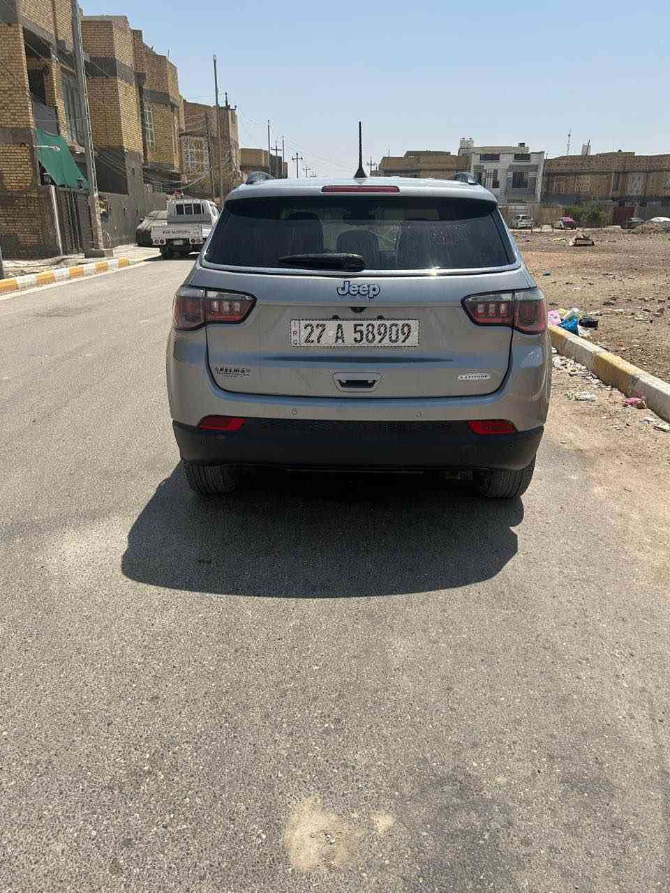 جيب كومبارس 2017 الشكل الجديد
السياره لمتد فول من عدا فتحه 
وارد امريكي 
الحادثه جاملغ وبنيد مع تبديل باب السياق في الداخل
المكان ذي قار / الناصرية 
السعر 120$
للتواصل الاتصال على رقم الهاتف 
*********** ناصرية, ذي قار
