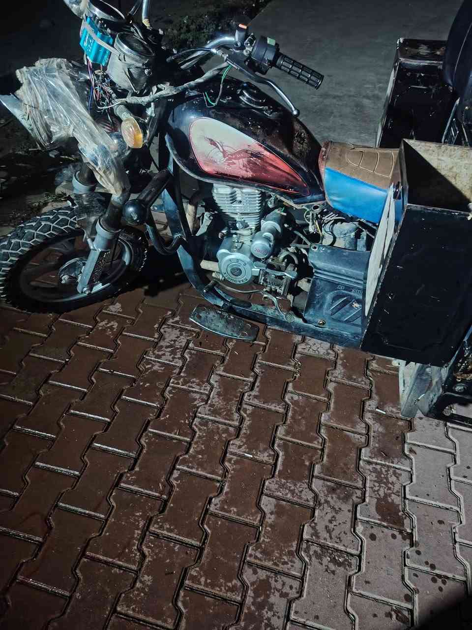 السلام عليكم شباب ستوته للبيع موديل 18 محرك 24 عليها فقط بليته سعر مليون و100 وبها مجال ***********? ستوته يرادلها مصرف شي خليل
