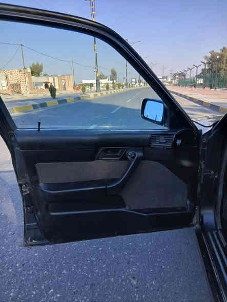 BMW 525i
أصل بليتة وبدون حادث
موديل 1992 محدث 1995 
بجم عريض 
فتحت سقف سلايت
مصبوغه عام 
محرك كبس المرغوب ديجيتال بدون صرف بدون نفخ
كير اوتوماتيك ونظام  s/*/e شغال وكير مكفول
ضفيرة مابيها جطل واحد كله بلادي  
تدفئة تبريد شغال 
جامات رباعي كهرب
الدشبول والأنارات داخلية كلها شغالة
لايت ناصي والعالي شغال وبيهن سوارات ثلجي اشاير ودبل شغال
قفل مركزي وياه تصعيد جامات وسلايت مع  ما تقفل سيارة 
غرفتها مخمل ألبلادي نضافة نفس ماموجود بالصور
فيتب  وبلكات ونوزلات 
صدر امامي خلفي جديد
أي بي اس (ABS)شغال 
رقم اربيل وسنوية وهزة كلو جديد مايعوزو مصرف جاهزة بس تحول
أتصل او واتساب
‎0789 244 5902
