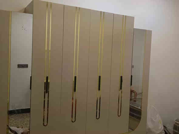 غرفة جديده غير مستخدمه 5 قطع ب500 اِلحسينيه ***********
