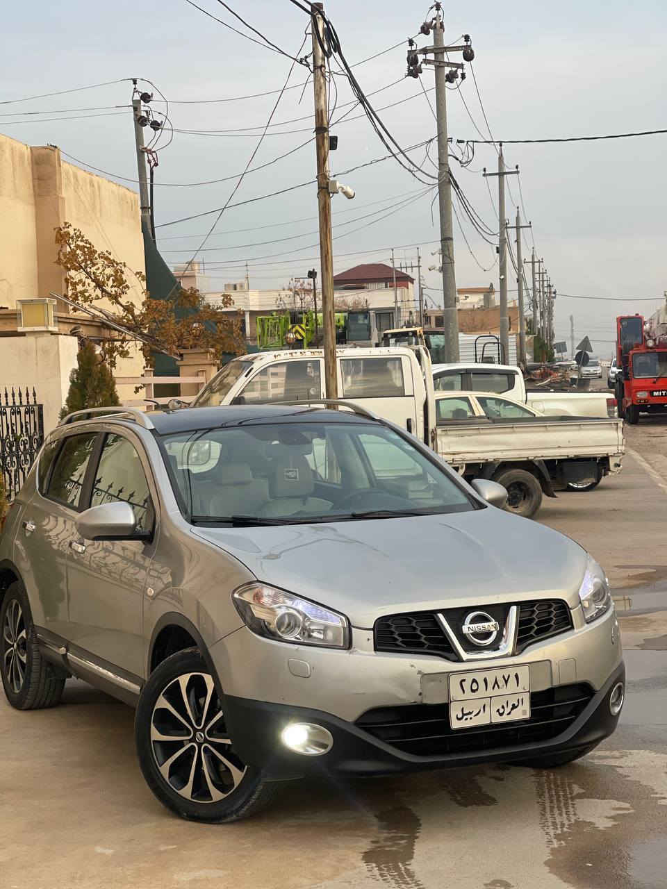 نیسان قەشقا مۆدێل 2012 فول مواسەفات پانۆراما. گێر و مەکینە بەشەرت پشتی جەمپەکی خەفیفی هەیە. بۆنیت بۆیاغ هەردووک چاملغی پێشەوە یەک بست کلێرە 
سەنەوی بەسەرچووە. نرخ 118و کەمێک مەجال 
***********
نیسان قشقا مودیل 2012 فول مواصفات كير محرك بشرط بيها ضربة خفيف من خلفي سعر 118 بيها مجال قليل. *********** أربيل, العراق
