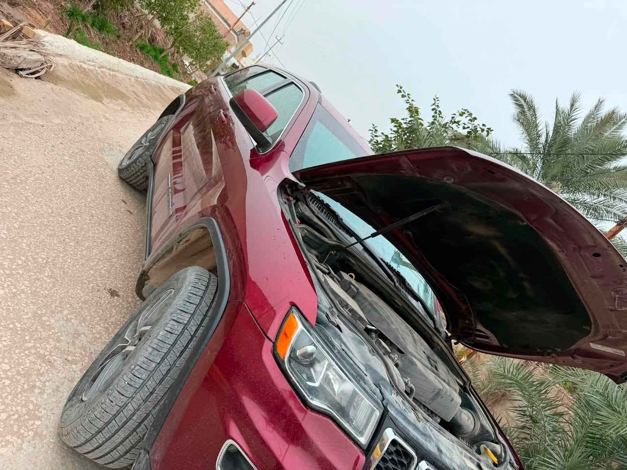 📣 : جيب (Jeep) موديل 2020
📍 المكان: بابل
💵 السعر: 215 ورقة ($21,500) وبيه مجال بسيط للشراي الطيب.
🛠️ حالة البودي :
 الصبغ: ربع جاملغ أمامي فقط.
 الحادث: موضح بالصور (دعامية ونفسها راجعة - تعديل بارد داخل العراق بدون صبغ).
✨ مواصفات السيارة:
 تشغيل عن بعد 🔑
 كشنات جلد + تحكم كهربائي 🛋️
 بصمة تشغيل وأبواب 🔘
 شاشة وكاميرا خلفية 📷
 مثبت سرعة (Cruse Control) 🛣️
 تحكم ستيرن كامل ⚙️
 وباقي المواصفات المعروفة لهذه الفئة.
📞 للاستفسار والاتصال:
***********
