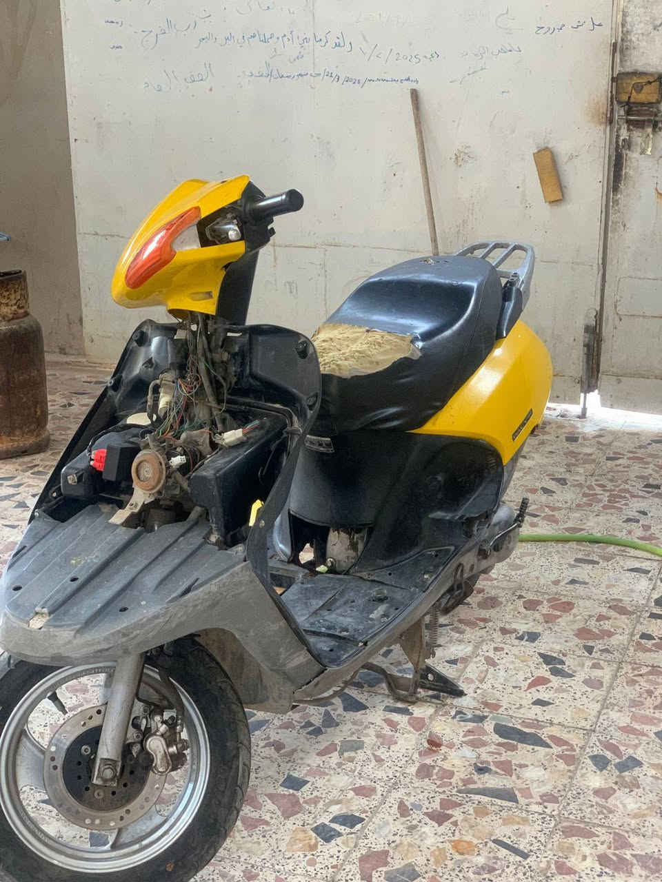 السلام عليكم سبسي ياباني للبيع الدراجه شغاله سلف
 
الكفر الامامي موجود دراجه كلشي ما عوزهه باتري جديد 

مبدل مكينه ياباني: السعر 350 وبيهه مجال لشراي

*********** المكان كوت العزه القديمه..
