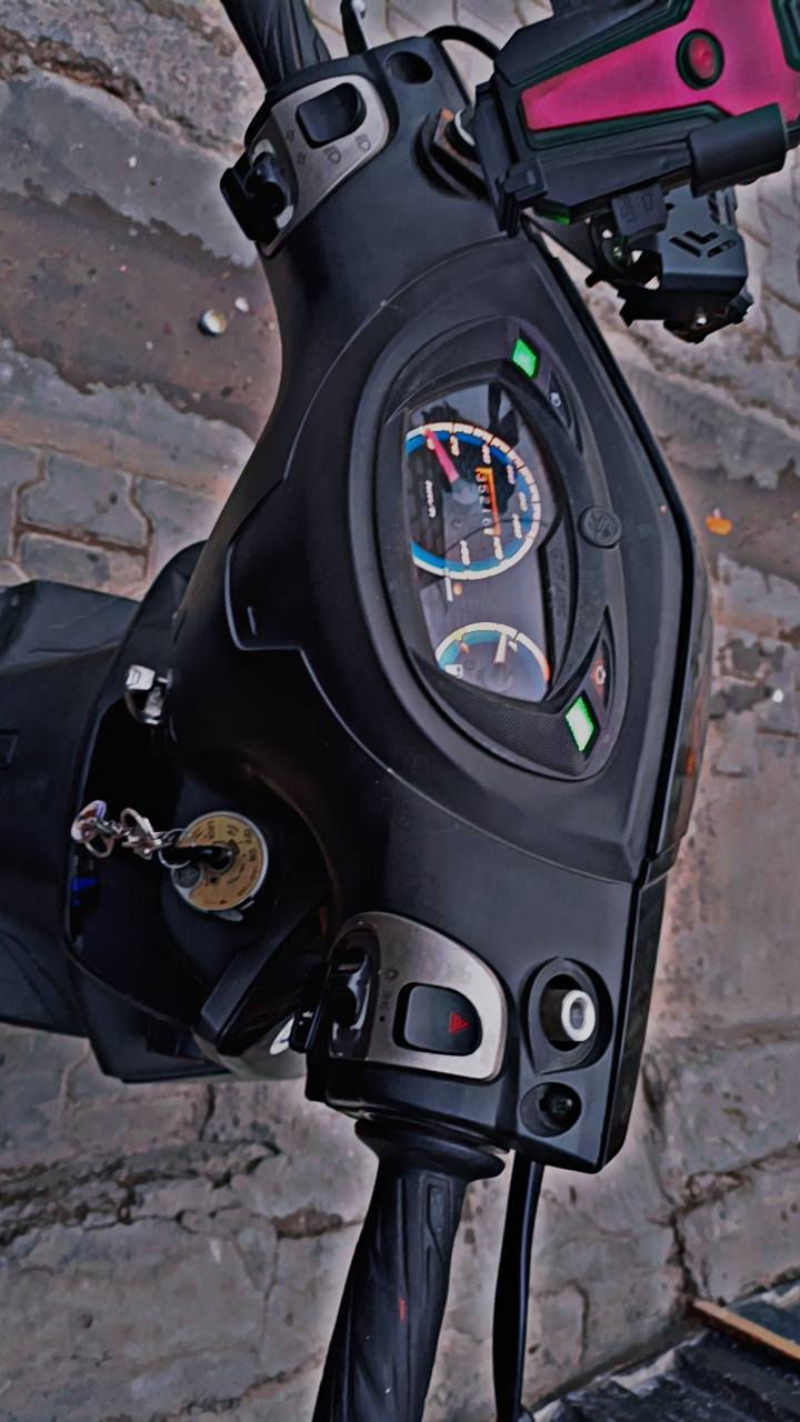 اسلام عليكم دراجه GTR للبيع
دراجه مال رمبه صار شهر ويومين عندي نضيفه مكفوله كفاله عامه مكينه خرسه ما مفتوحه ما مبدل برغي بيها كلشي بلادي وين متباوع دراجه مختمه الكشن الماصدات الكفرات عداد السرعه كلشي بلاد ومختم و تاخذه من الباب سعر مليون و200 مكاني مدينه الصدر
واتساب ***********
