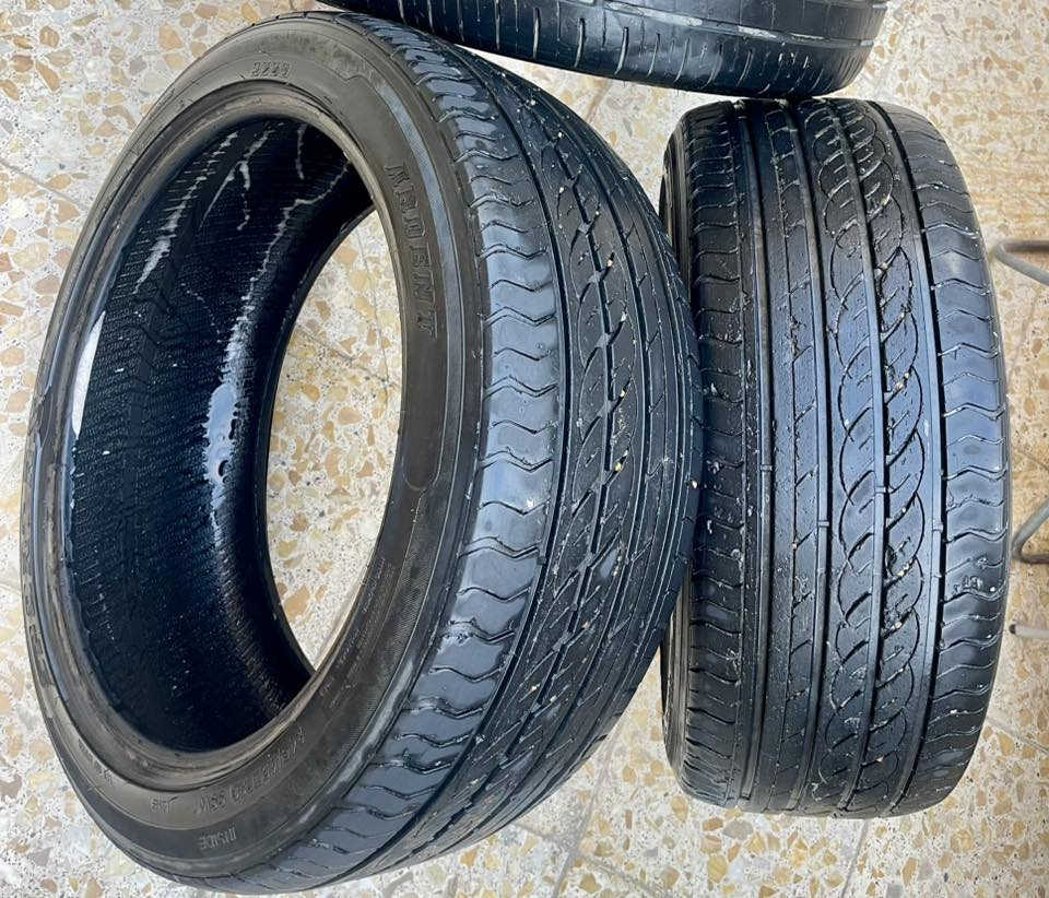 غراض جارجر اوباما
تايرات 245 نظافة 70 بالمية سعرهن 70 الف 
لويات خلفية5700 نظاف كلش بلادي 80 الف 
قبق مكينة بلادي جديد كلش بدون فطر وكسر سعره 60 الف دسكات بالباكيت مال 5700 امامي 50 الف 
مكانهن بغداد 
***********
