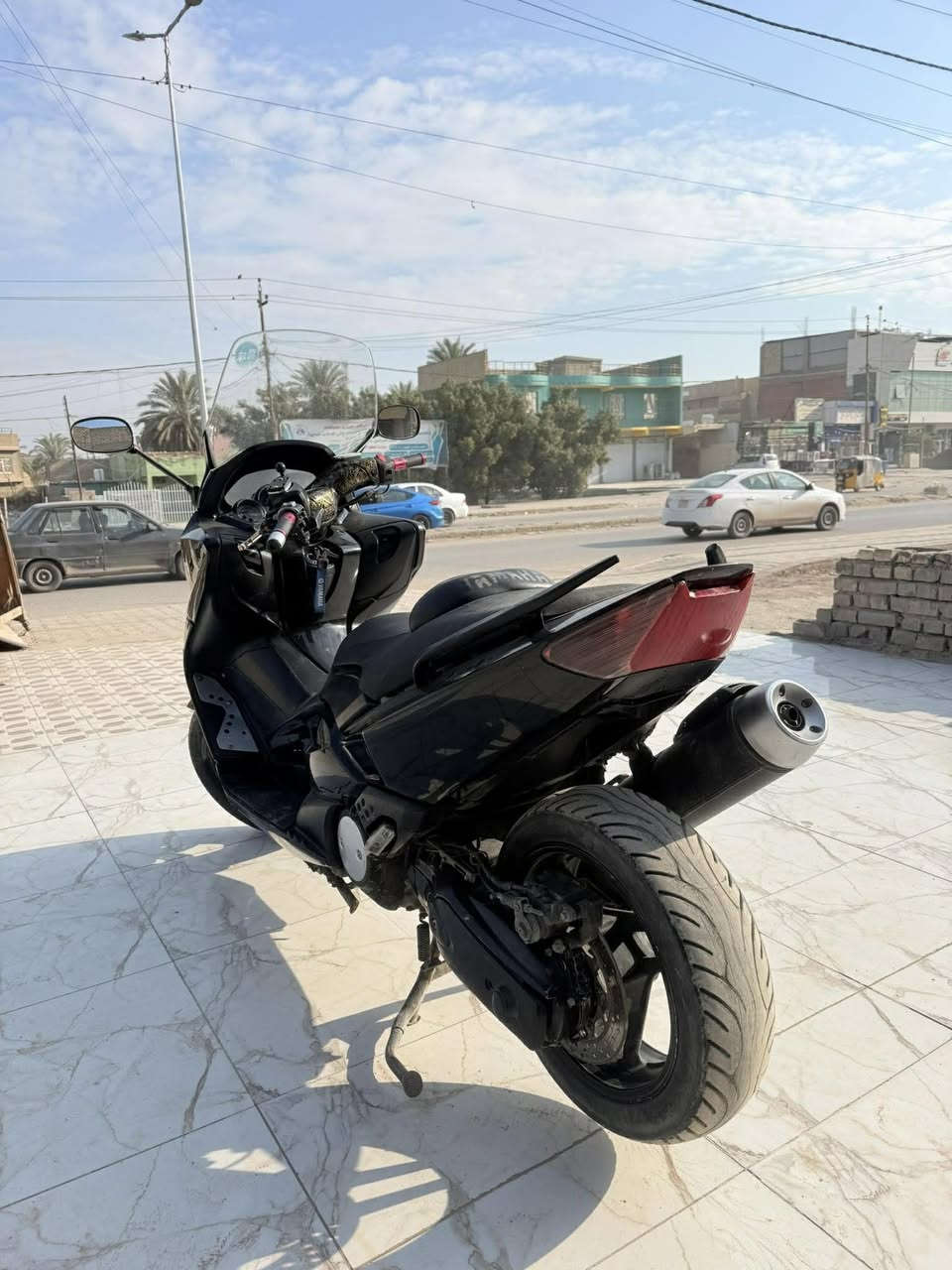 سلام عليكم حبايب دراجه خير من الله دراجه ناعمه و كله كفاله       نظامABS

دراجة ياماها 2011 (TMAX 500)                                                        المكان بابل المسيب حي المعلمين                باقي تفاصيل او سعر عل رقم ***********
