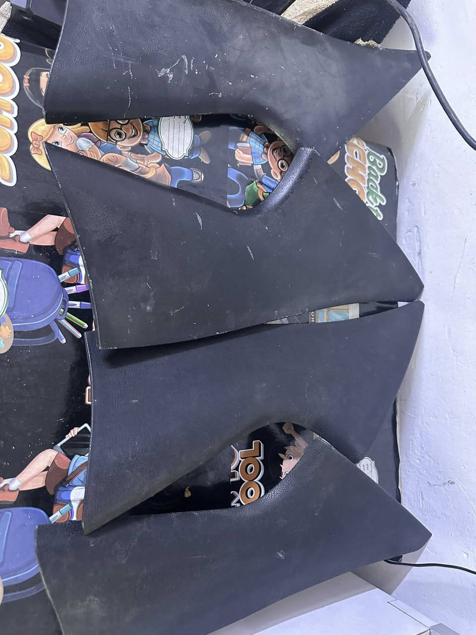 السلام عليكم من رخصة الادمن المحترم عندي غراض جارجر اوباما اليحتاج شي منهن يتصل ***********
