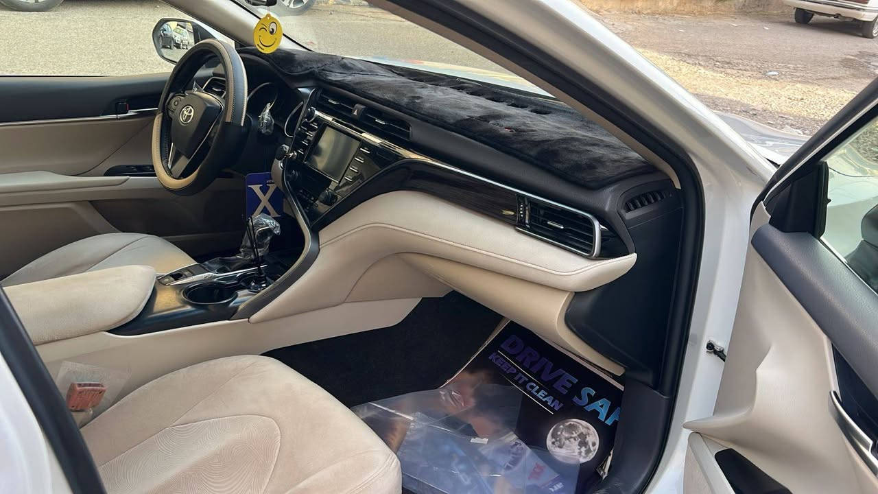 السلام عليكم........ كامري خليجي 20 ساز فول. .....السياره بيها صبغ قطعتين رش بل ابواب  وبارد قطعتين  جاملغ. الهلال السياره حيل نضيفه ماشيه 120.....شرط كير ومكينه وحدايه صدر . تخم تاير جديد مع ويل. جديد
السعر 200 يعني دفترين بيها مجال قليل
  سنويه 2030 مكاني تكريت 
***********
