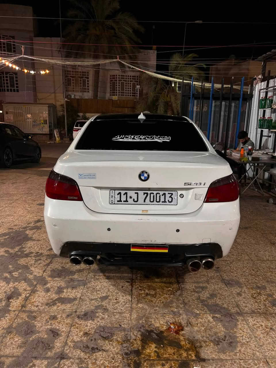 سلام عليكم
Bmw 2009 / 528 
فول مواصفات سياره نصبه تخبل 
بيها قطعتين بدون دواخل 
محرك جديد 
المكان بغداد كاظميه 
السعر 140
***********
