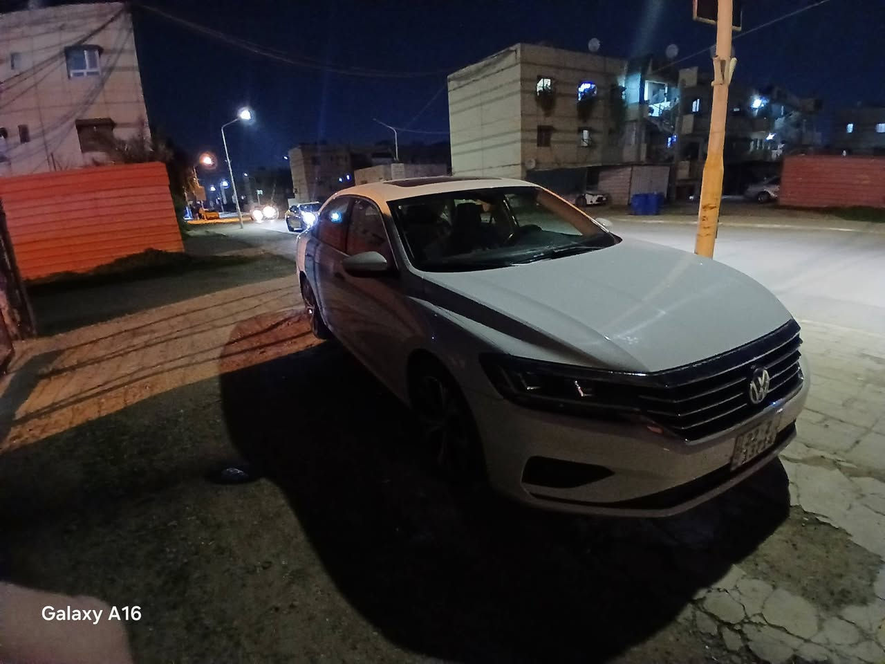 سلام عليكم سياره باسات للبيع موديل ٢٠٢١ مكينه ٢٠ تيربو  مواصفات SEبلص ضرر سياره فقط تعديل بل صندوك بدون ايربك بدون شاصي سياره حيل نضيف ماشي ٨٠ ميل سعر ١٨٥ بي مجال 
رقم ***********
