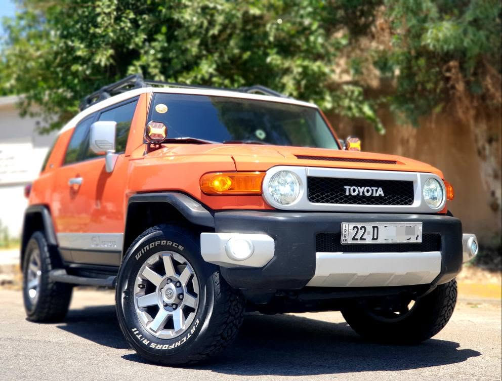 TOYOTA FJ 
مودیل 2013
مواصفات TXL 
المسافة المقطوعة 210 KM
محرک 6 سلندر
دیفلوک + A ـ TRAK
بدون صبغ و لاتعدیل ـ کفالە عامە
مواصفات خلیجي
کامیرا و شاشە ایباد
السعر 245 ورقە و مجال قلیل
کیر + محرک + تبرید + تحویل بشرط
رقم + سنویە + هزە کلها جدید
*********** موجود واتساپ ـ ڤایبر أربيل, العراق
