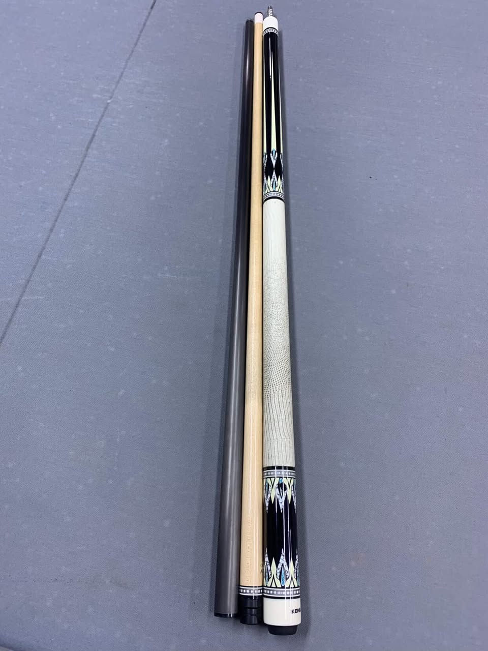 السلام عليكم كيوب كولن للبيع شفتين بي خشب وكاربون  سعر ٢٢٥وبي مجال اي ستفسار *********** واتساب
