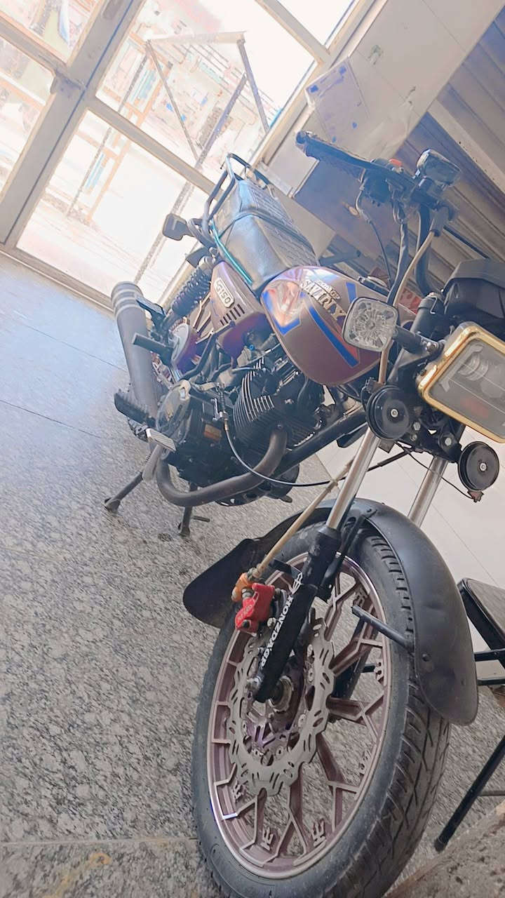 السلام عليكم من رخصت الاادمن  دراجه البيع نوع إيراني  سونك  2025 أوراق كامله مكينه ممفتوحه  نقص بصمه وكيل متر ميشتغل ***********  تواصل سعر  650 بيهه مجال بصيط
