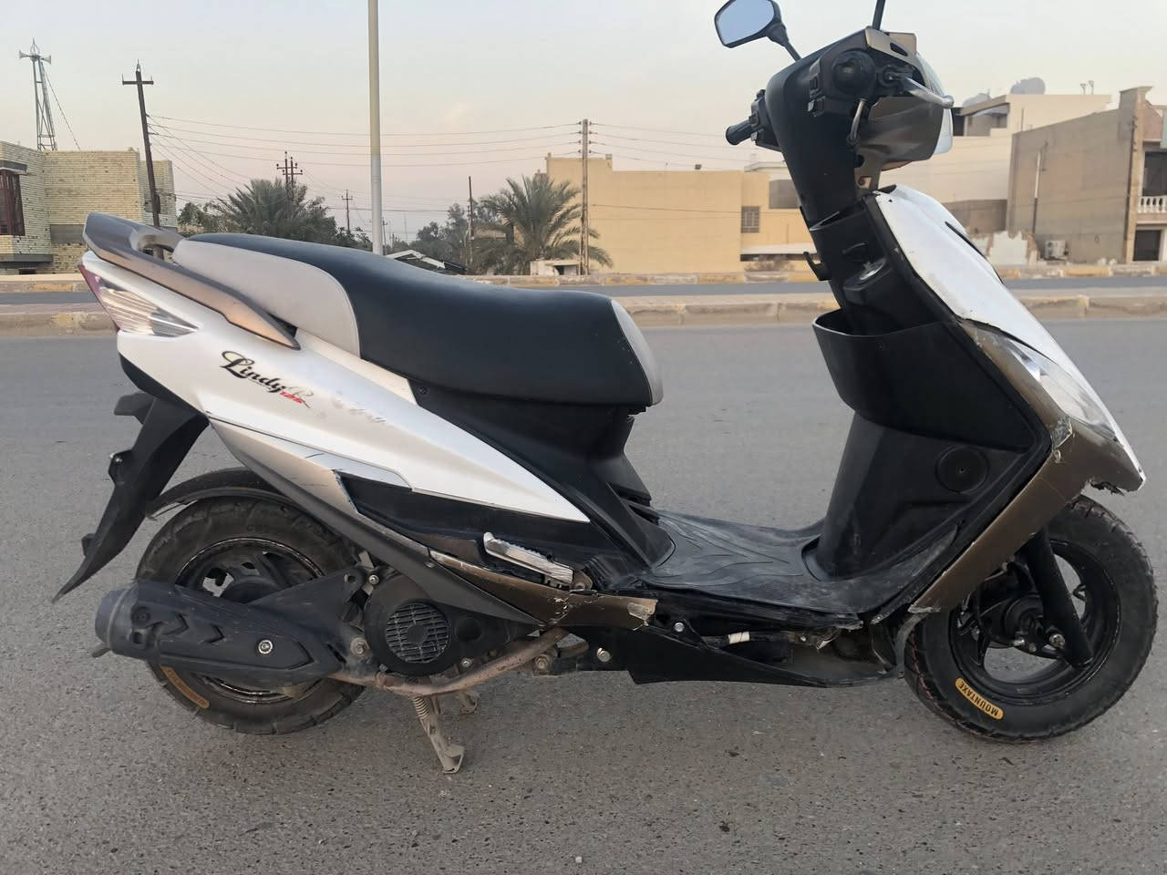 دراجة هاوجي للبيع ، الدراجة نظيفه ومحرك نظيف ومكفول شرط ع الفحص اما الگشر لا نظافة 90/100 لان عندي الصفاحية مكسوره كما موضوح بالصوره الدراجة كاملة من كلشي كهربائيات اشاير لايت عالي ناصي وزنون دبلات جديدة ومحرك جديد الله شاهد اصبانه ما ممدود عليه وشرط نگره صلف تجي وتفحص على راحتك الدراجة موديل ( 2019 ) وداخل گمرك وبي اوراق بس الاوراق مالاته ضايعه تاخذ رقم الشاصي وتسحب اوراقه من الگمرك الدراجة داخله گمرك بس ما مسجلة ، سعر الدراجة 850 وبيه مجال شي بسيط مكاني الرمادي الورار وهذا الرقم للتواصل وللاستفسار اكثر *********** واتساب فقط
