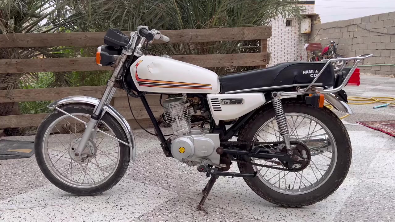 سلام عليكم دراجه يراني البيع بدون سعر 450 وبيهه مجال تجي وتشوفهه دراجه. نضيفه *********** واتساب فقط
