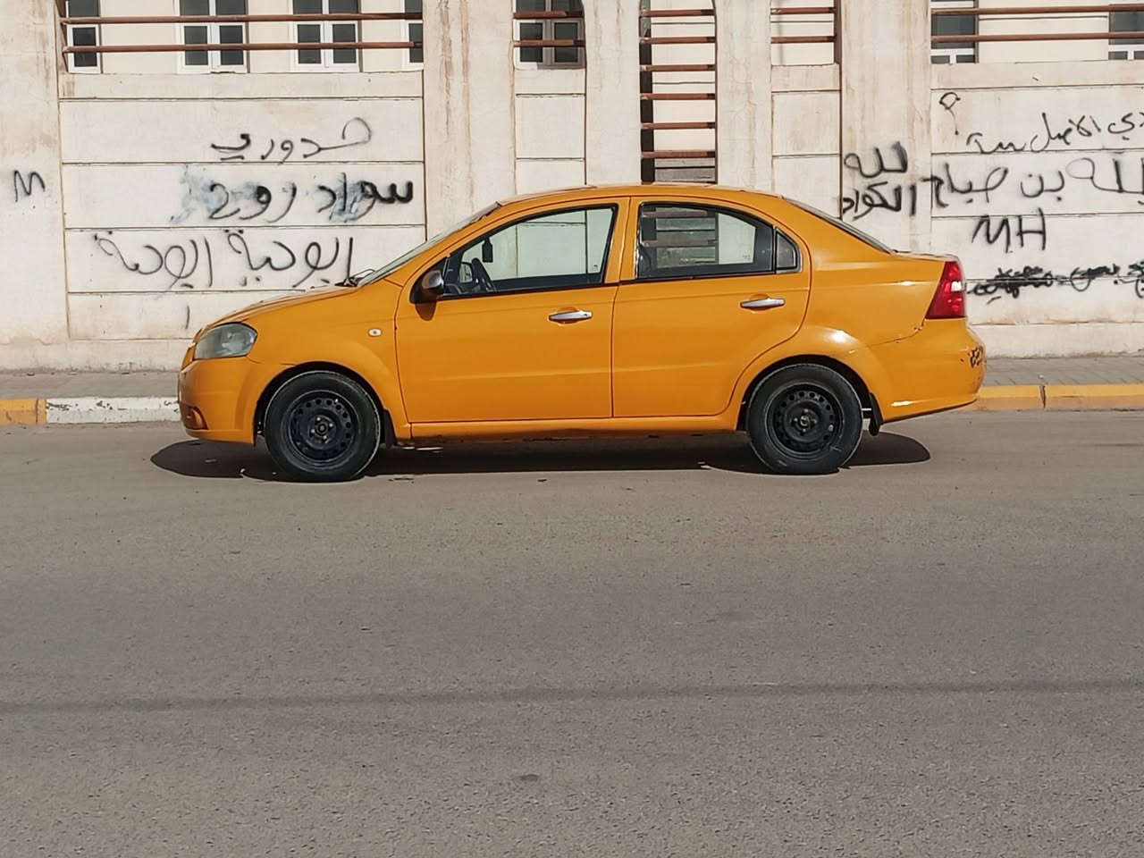 السلام عليكم افيو للبيع موديل 2010 مكينه وكير شرط حداديه كهربائيات كلهه شغاله مداور ثاني يوم غرامات وهيئه كلهه مصفره مابيهه السعر 50 وبي مجال  استفسار علا الرقم أو مراسله الصفحه ***********
