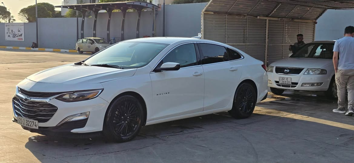 ئەم سەیارەیە بۆ فرۆشتن
مالیبۆ Ltمۆدێل ٢٠٢٢ ناو رەساسی  ٦٨هەزار ڕۆشتوە چەمەڵخەو بۆندید بۆیاخە چەمەڵێخی سەکنی  کارتی هەیە سەیارەکە ناو ڕەساسی و مەرخوبە  سەیارەیەکی زۆر جوانە و ماڵی دۆستە هیچ کەمو کورتیەکی نیە سەیارەی دەستی خۆمە و هی مەعرەز نیە 
بە شەرتی گێڕ و مەکینە و خرامە و تەحویل
سەیارەکە سەنەوی تازەیە تا ناوەڕاستی ساڵی 2028
نرخ / 127 وەرەقەو و معامەلەیەکی کەم
ژ.م / ***********
سەیارەکە لە سلێمانیە السليمانية, العراق
