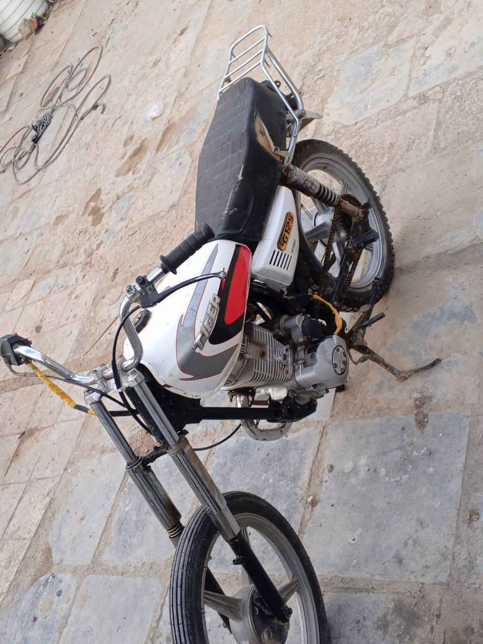 دراجه كلك  للبيع سعر 300 وبيه مجال المكان غراف  ***********
