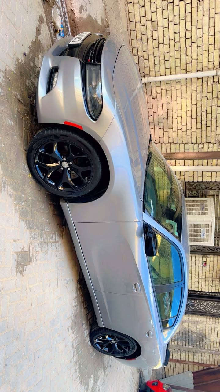 السلام عليكم ورحمة الله وبركاته
دوج جارجر 2016 رقم سليمانية الجديد
تحويل ثاني يوم
السيارة جديده بمعنى الكلمة
كير مكينه حدادية كفاله
لغود شواطي كفاله بدون ايرباك
مواصفات sxt 
داخل جلد ابيض
مكينة 3600
لايت زينون
تخم تاير جديد
السونار مرفق بالمنشور 
سيارة جاهزه من كولشي
مكان السياره بغداد
السعر 173 وبيها مجال

‭0770 016 7849‬
